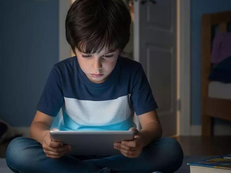 Çocuklar ve Ekran İlişkisi